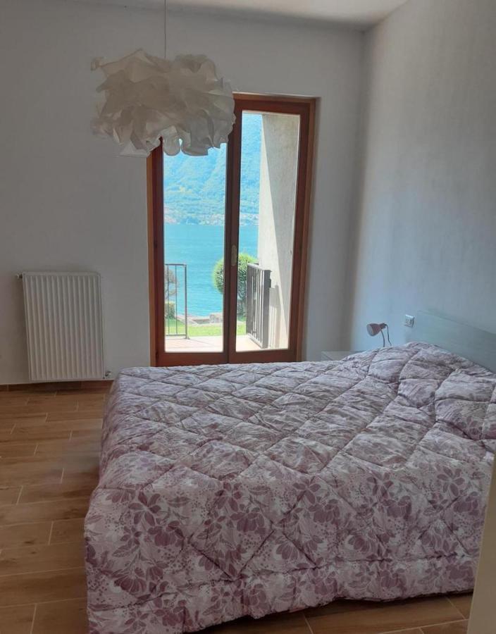 סלה קומצ'ינה Big Apartment With Lake View And Two Bedrooms מראה חיצוני תמונה